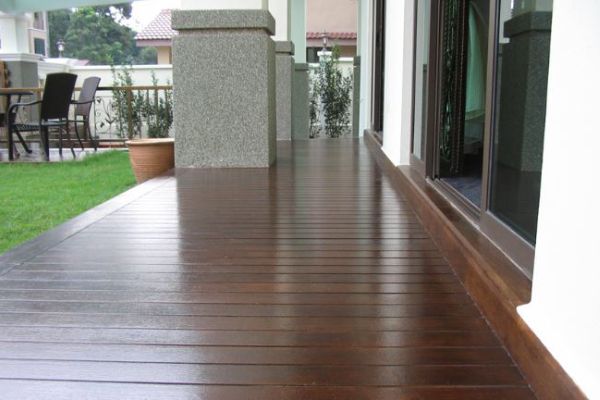 Sử dụng sàn gỗ conwood